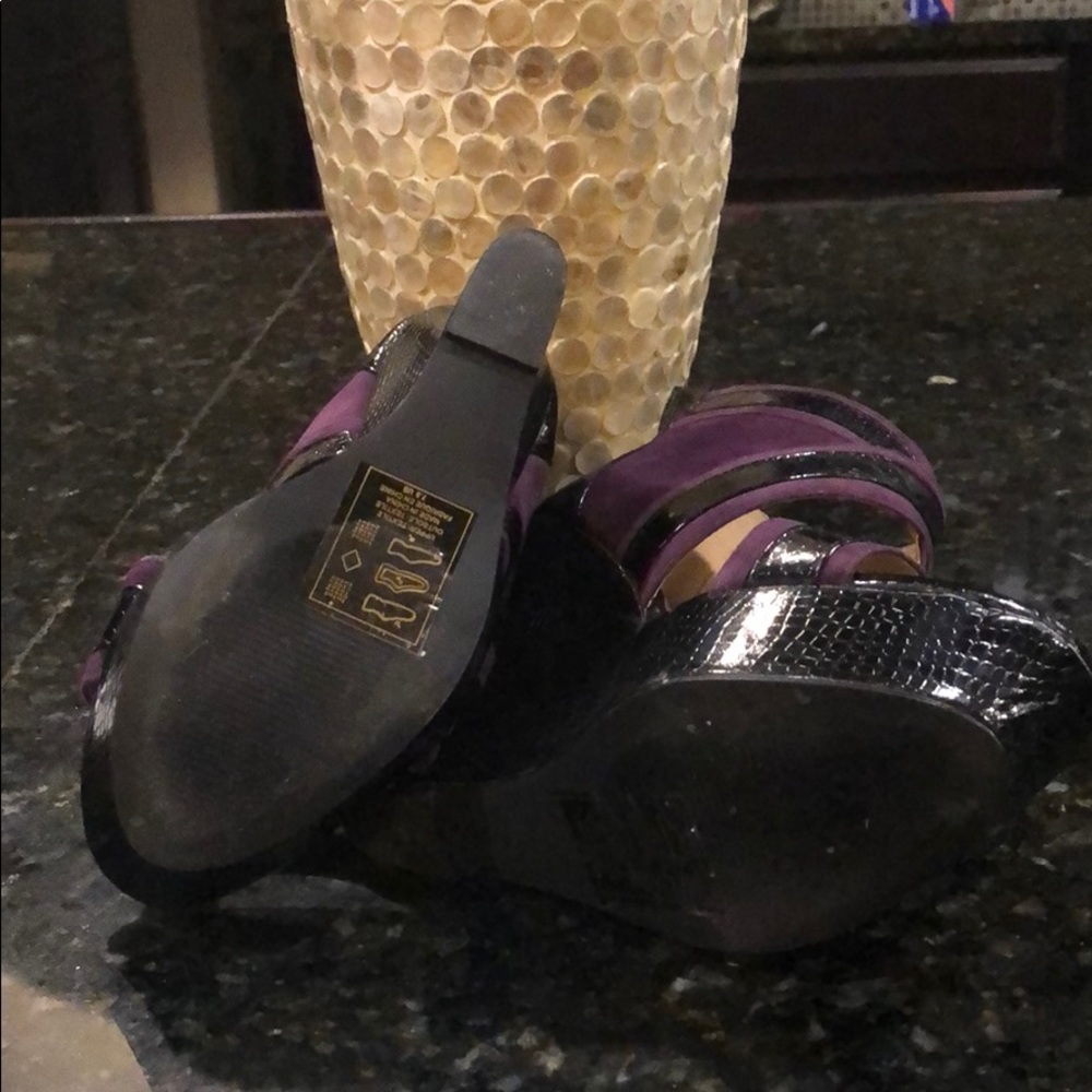 Shoes - Picture 3 of 4